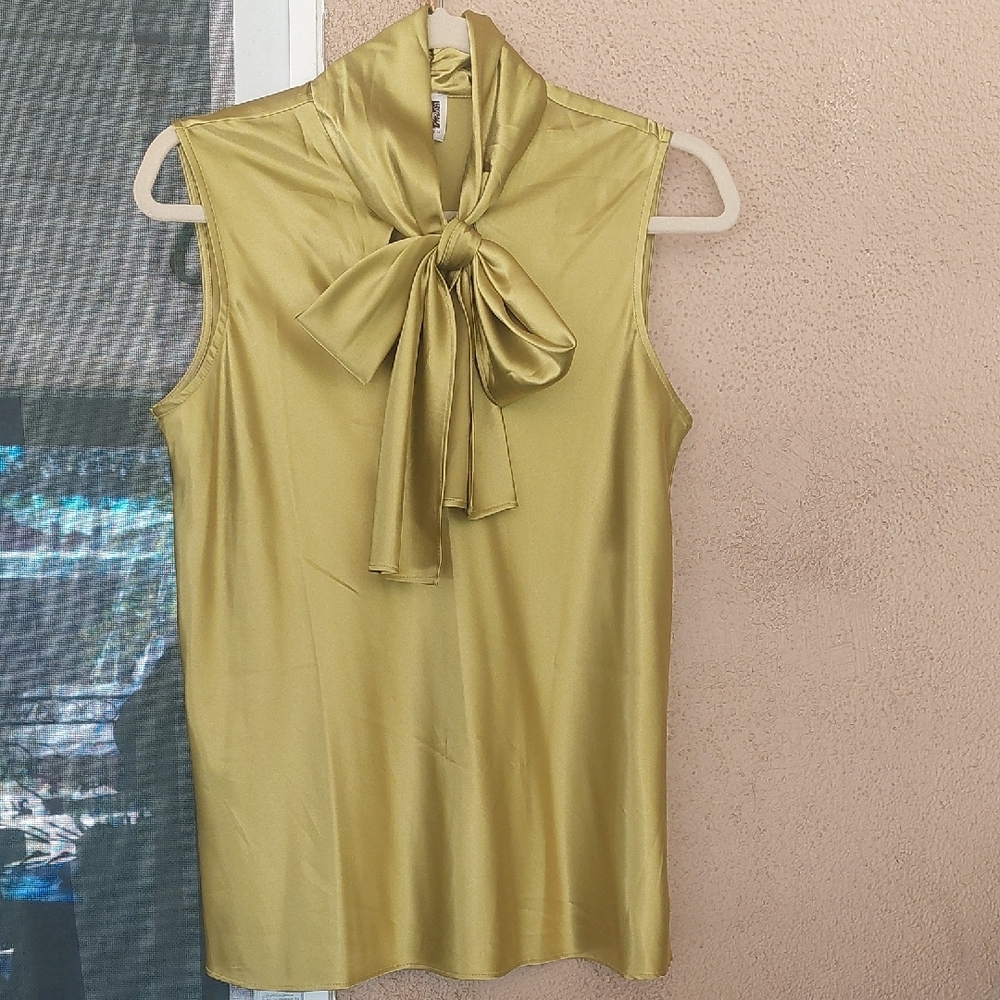 Anne Klein Gold Satin Sleeveless Top with Bow